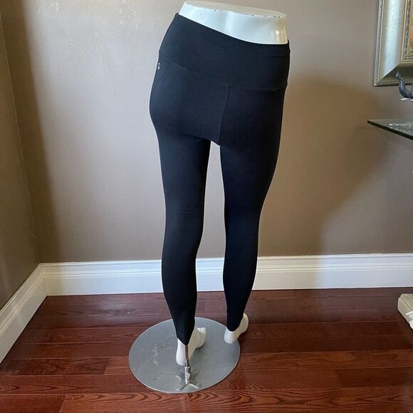 Fabletics High Waisted Leggings w/ side zipper - Picture 3 of 5